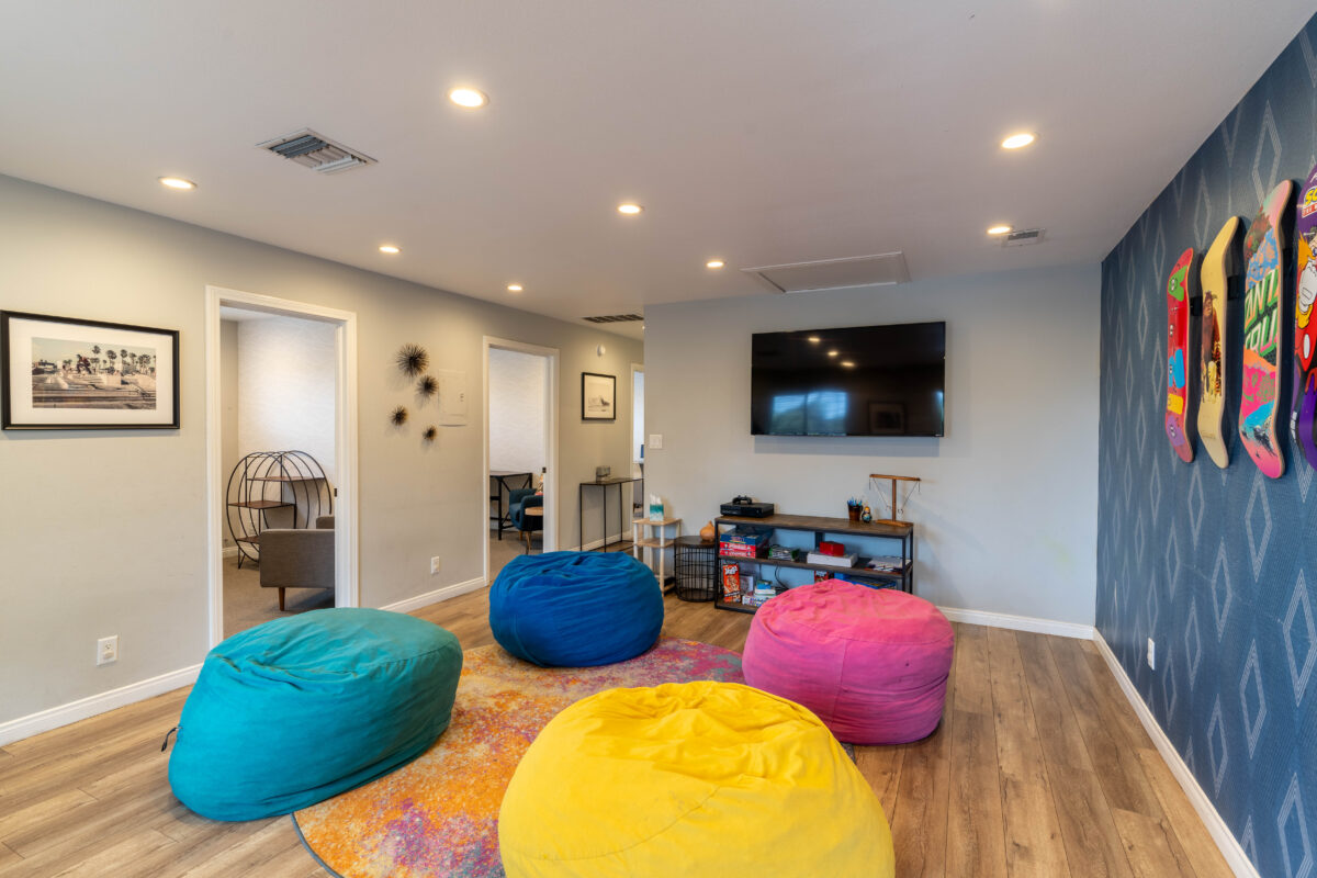 Manhattan Beach – Outpatient Mental Health Services for Teens