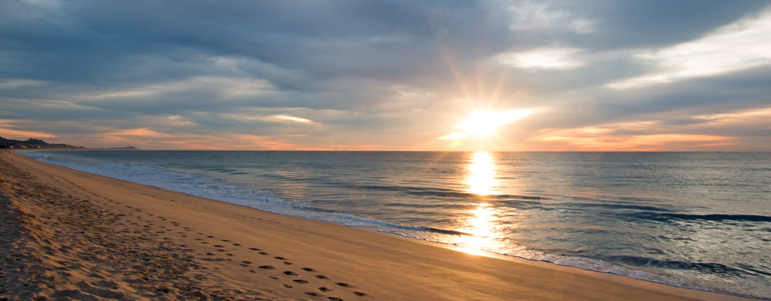 ocean view on the horizon of teen bipolar disorder treatment